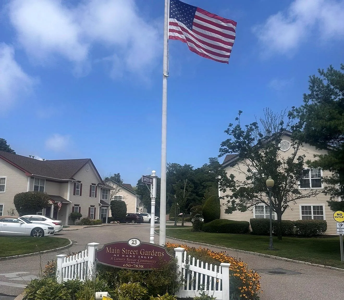 2 bed, 1.0 bath, 680 sqft, $2,950 — Photo 1
