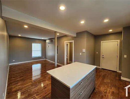 4520 S Drexel Blvd — Photo 1