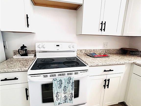 5th image of 6125 Beacon Point Dr