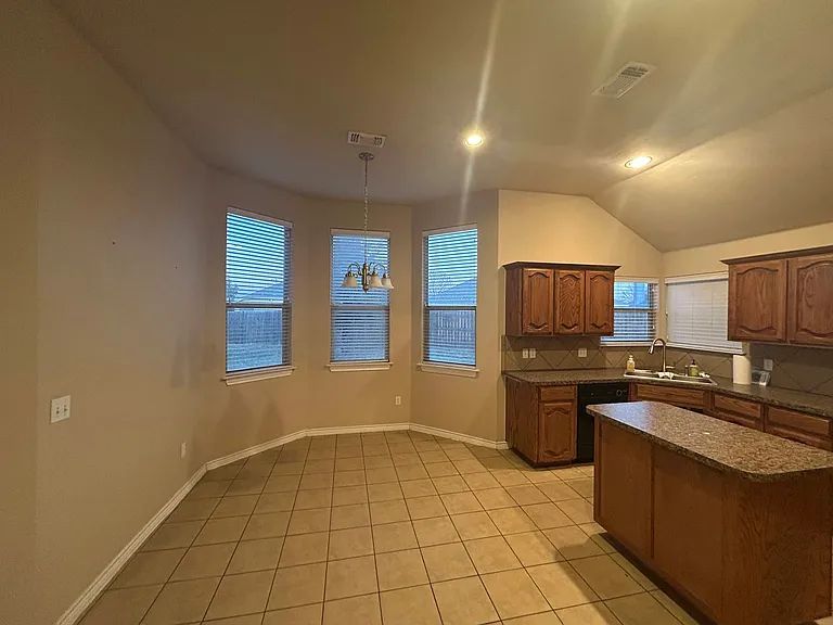2400 Rookhaven Ln — Photo 23