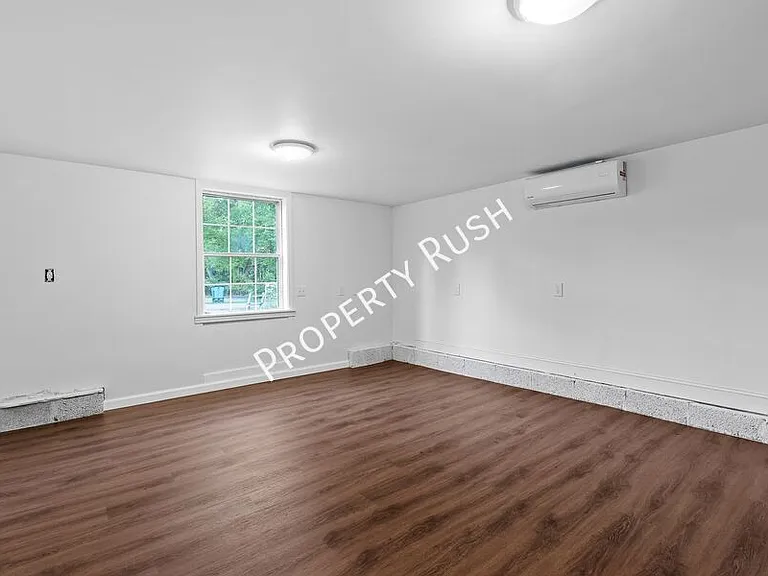 3404 Frawley St — Photo 24