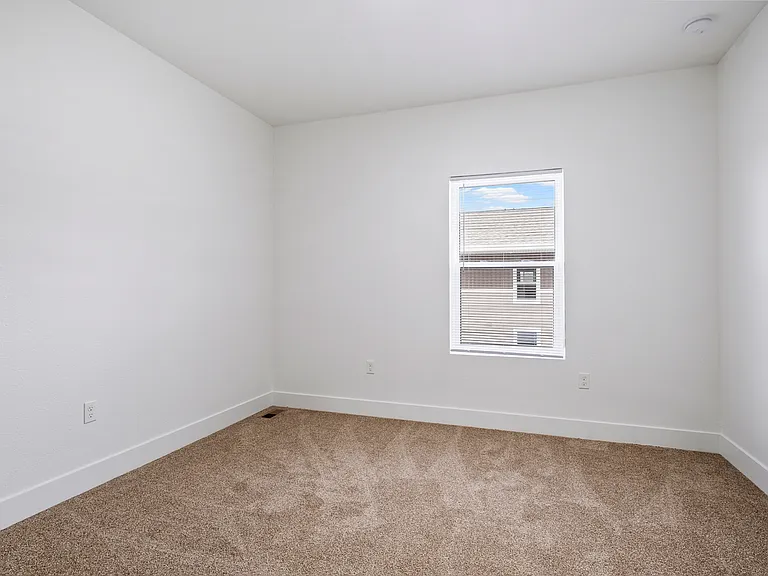 Coopers Landing Apartments — Photo 16