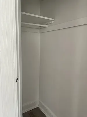 Rented by Perry Associates NYC Inc | media 16