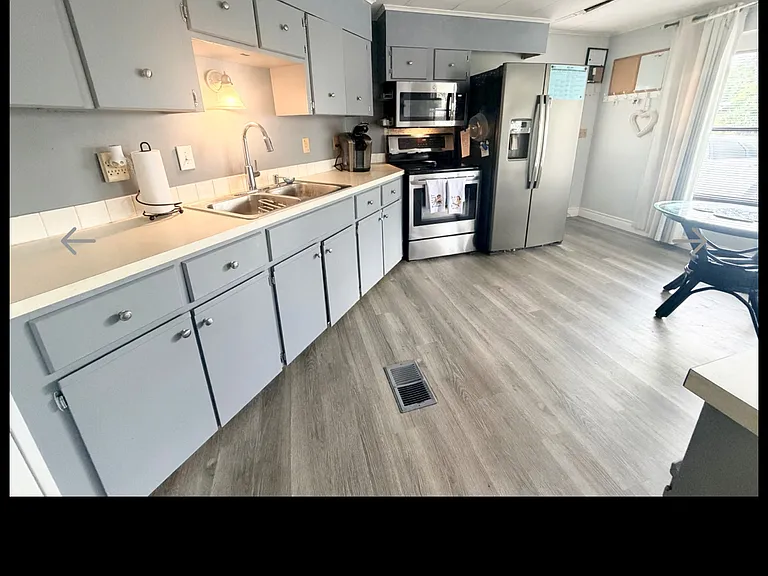 10010 Bay Hill Ct #1B — Photo 3