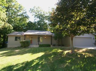 10 Victoria Way, Mackinaw, IL