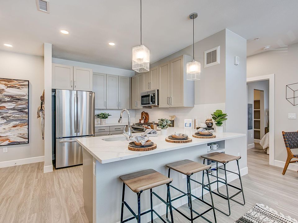 1st image of 6233 N Panasonic Way #3103