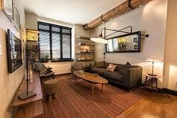 Rented by Loom Group | media 80