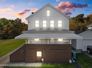 1270 Bennett St, Old Forge, PA 18518