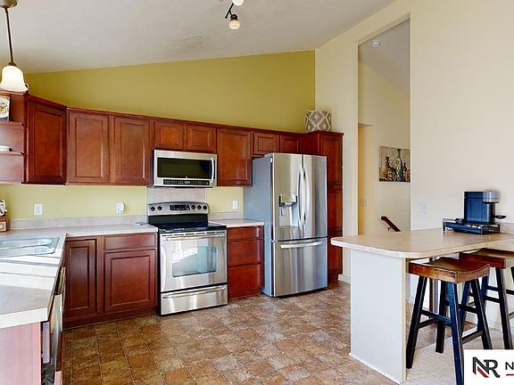 5th image of 6628 N 148th St