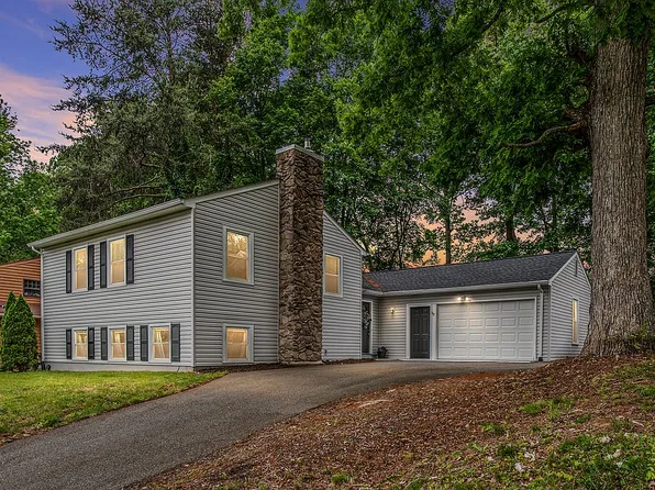 112 Pewter Ln, Stafford, VA 22554
