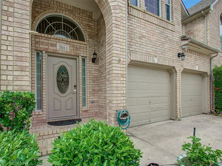7511 S Linpar Ct — Photo 4