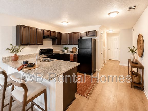 3rd image of 8460 McGirts Village Ln