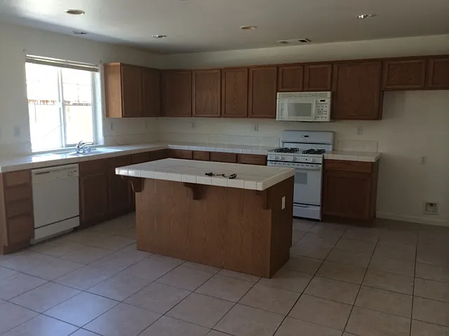 2328 S Fallbrook Dr — Photo 39