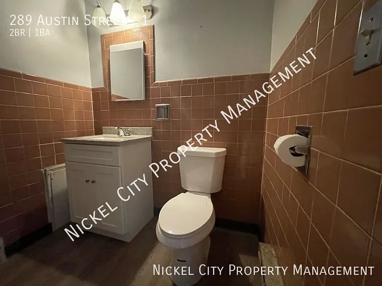 289 Austin St #1 — Photo 9