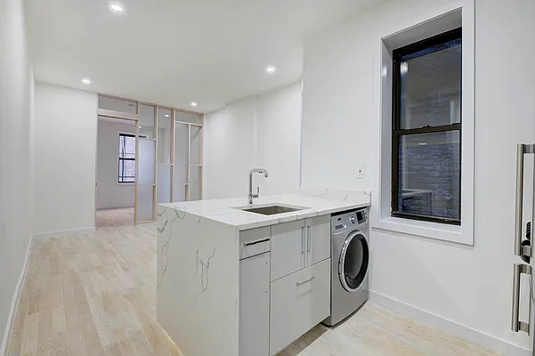 Rented by REAL New York | media 10