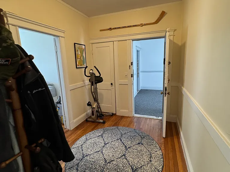 109 Strathmore Rd #6 — Photo 5