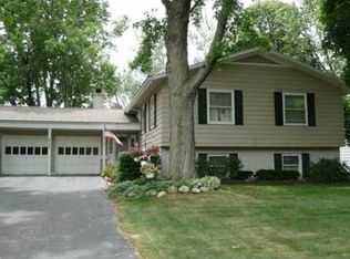 3737 Schneider Rd, Toledo, OH 43614