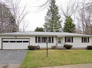 220 Eaton Rd, Rochester, NY 14617