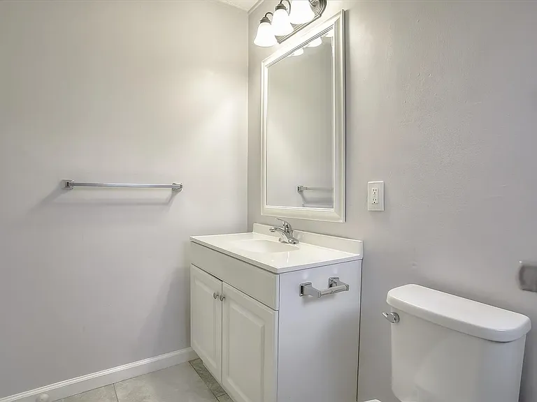 27 Carnegie Dr — Photo 25