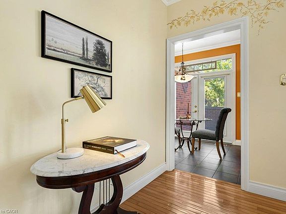 4th image of 375 George St N #1