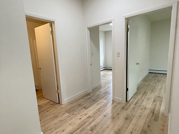 5th image of 346 Warren St #5