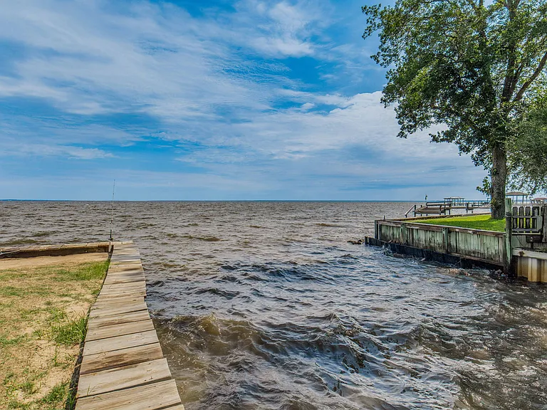 4227 Sandy Bluff Dr E — Photo 27