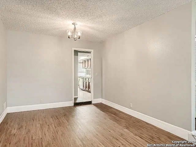 4 bed, 2028 sqft, $1,895 — Photo 3