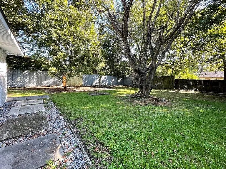 9642 Lewis St — Photo 22