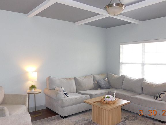 3rd image of 213 Veranda Ridge Dr