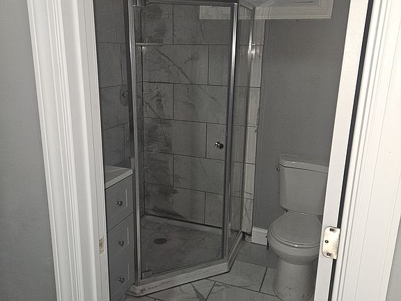 5th image of 71 Chelsea Ave Floor 1