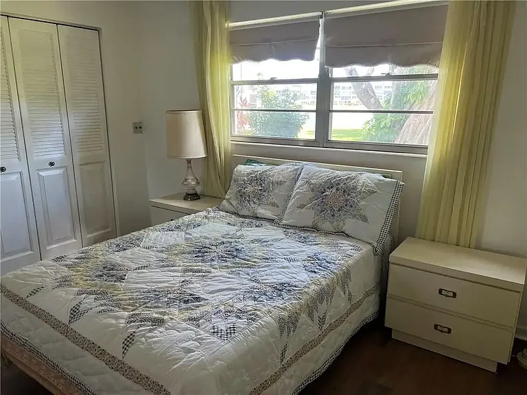 321 Newport Ct #V-unit 321 — Photo 42
