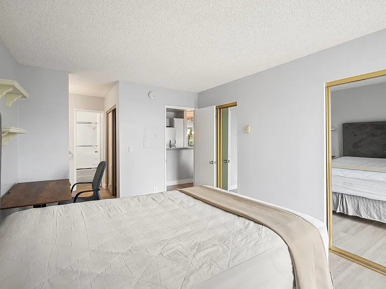 1885 Veteran Ave #207 — Photo 15