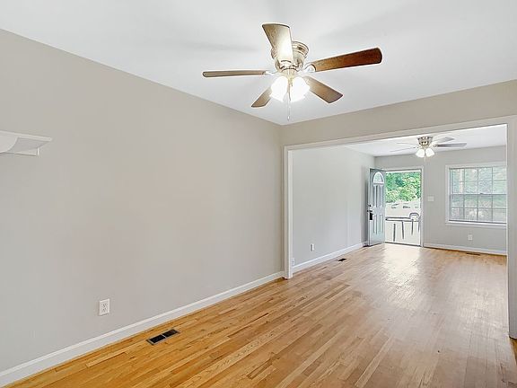 3rd image of 2828 2nd Ave E #B
