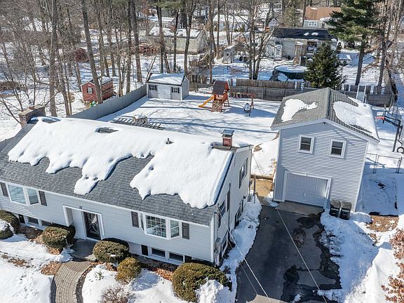 2nd image of 22 Back River Road