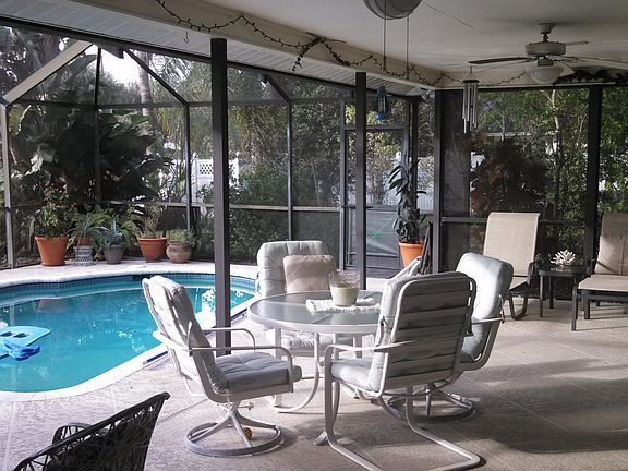 5th image of 6947 Pickadilly Ct