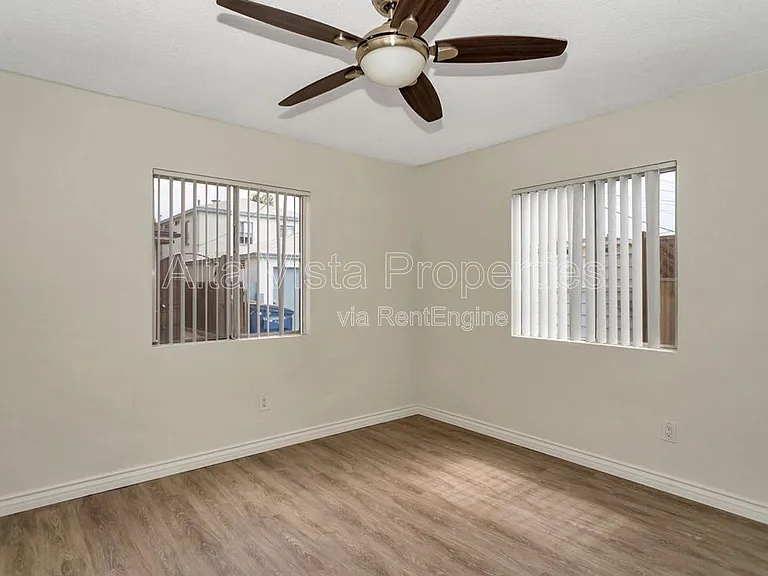 855 Emerald St #A — Photo 14
