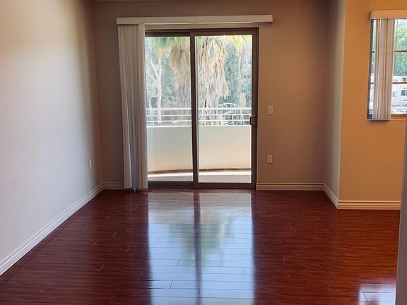 3rd image of 11170 Aqua Vista St APT B209