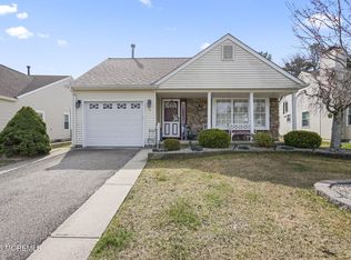 14 Kendal Drive, Toms River, NJ