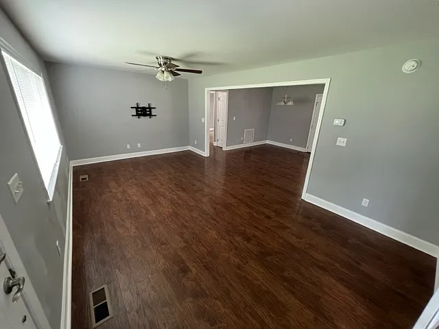800 S Moore Rd — Photo 9