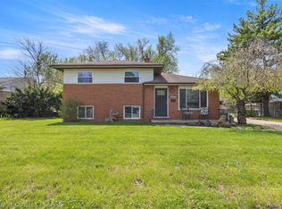 27095 Colgate St, Inkster, MI 48141