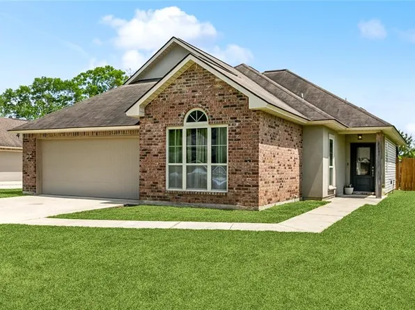 29190 Honeysuckle Ln, Livingston, LA 70754