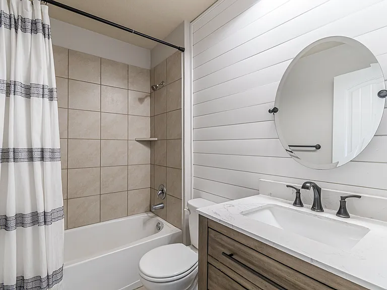 9827 Selestat Point — Photo 22