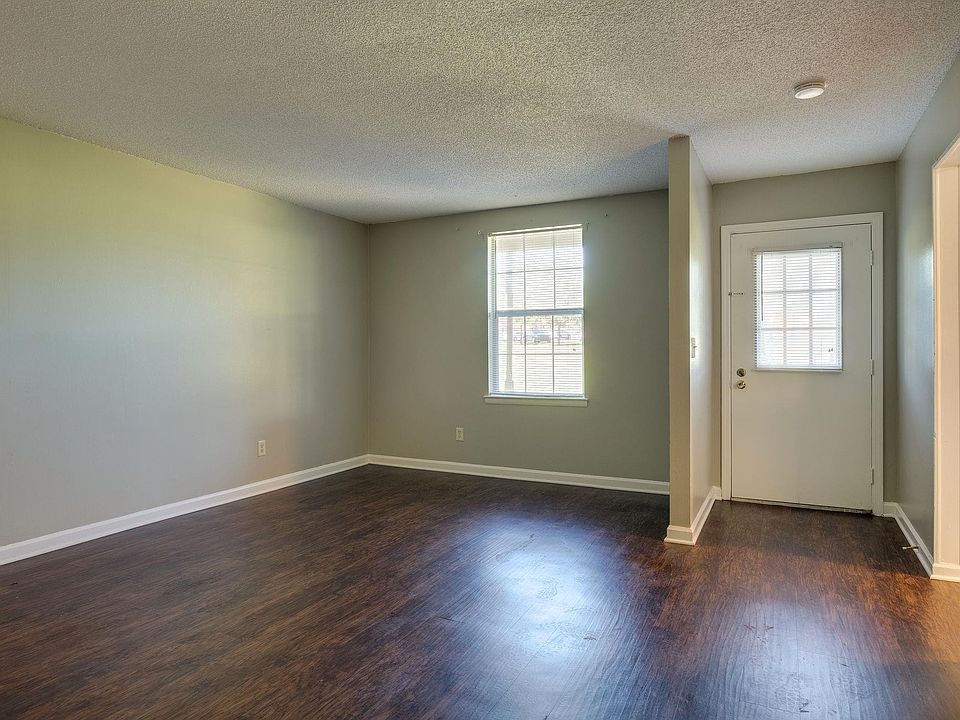 1st image of 1301 Neelys Bend Rd #28