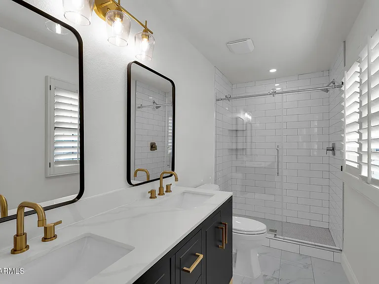 2542 W Nopal Ave — Photo 28