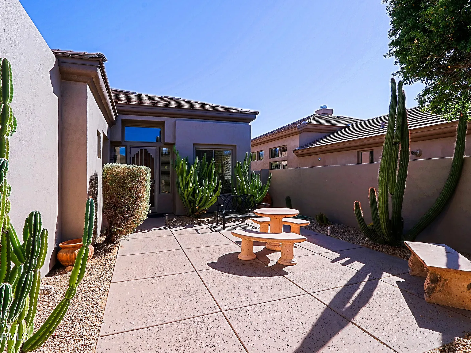 2 bed, 2.0 bath, 1628 sqft, $3,000 — Photo 2
