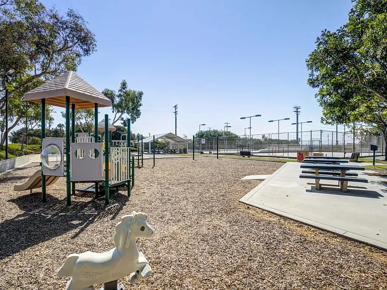 Sea Breeze Village - Military Housing — Photo 20