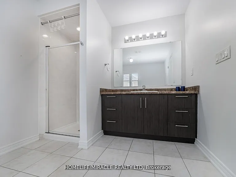 10 Kenora St — Photo 26