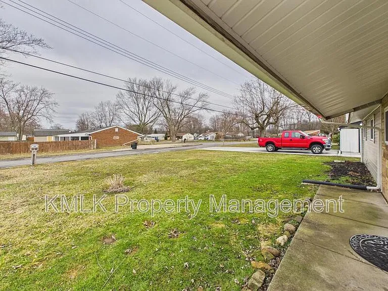 3434 Lawndale Dr — Photo 5