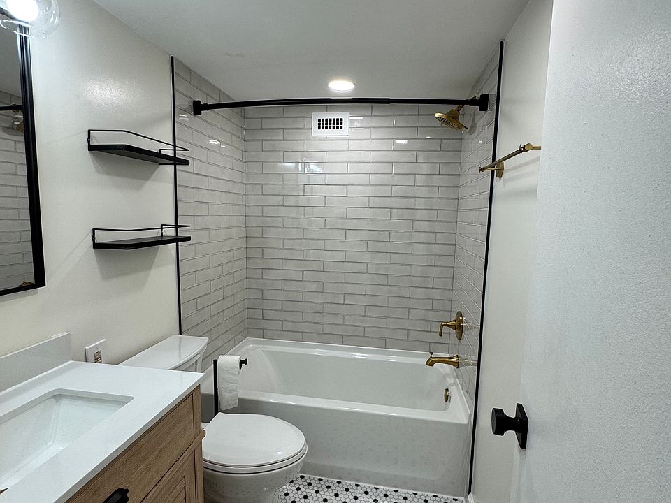 2nd image of 4600 S Four Mile Run Dr APT 619
