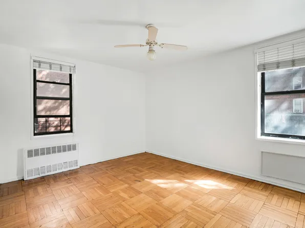 345 Webster Avenue image 9 of 12